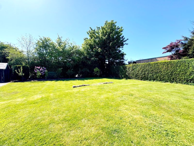 Langmuirhead Road Auchinloch